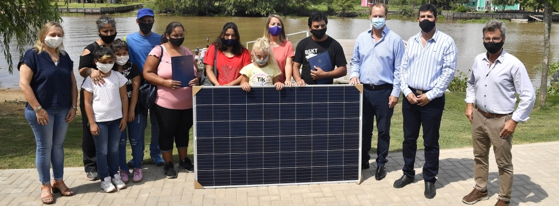 Familias isleas obtienen equipos solares para tener energa en sus hogares