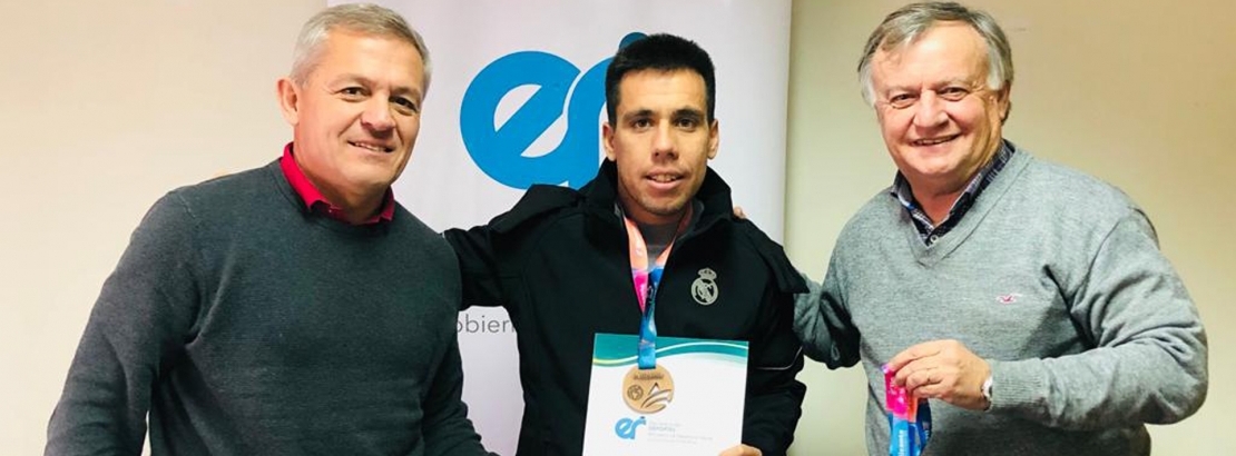 El gobierno provincial acompaña el crecimiento deportivo del atleta Julián Molina