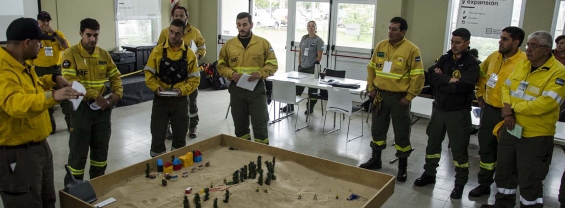 Imagen de Brigadista entrerriano participó de capacitación internacional sobre liderazgo operacional en combate de incendios
