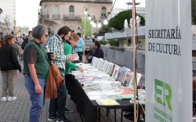 Mágica llega con libros y espectáculos a Villa Elisa