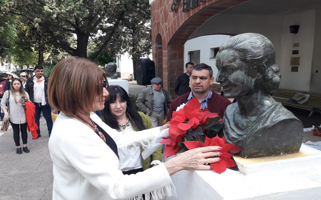 Se realizó un homenaje a Eva Perón por el 103° aniversario de su natalicio