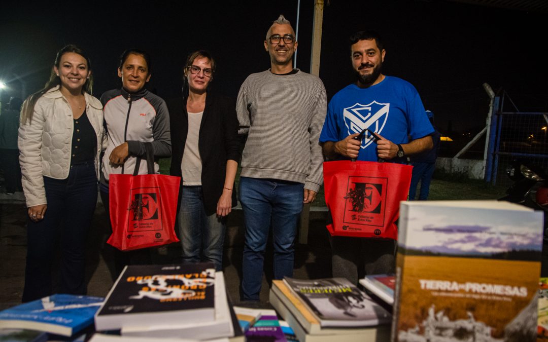 Se entregaron libros en el marco del Programa “Club Literario” 