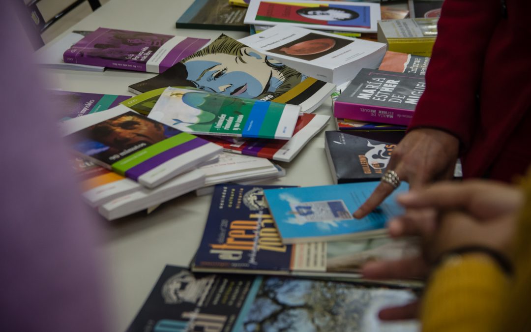Nueva entrega de libros en el marco del Programa “Club Literario” 