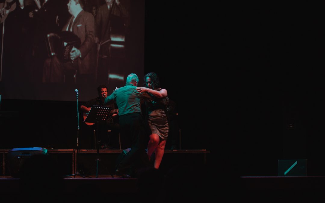 Comienza un ciclo de baile de tango en la Vieja Usina