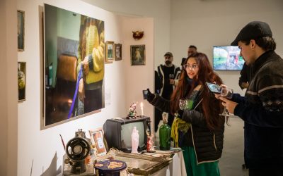 Ya se puede visitar una nueva muestra de fotos, instalación y video en AURA