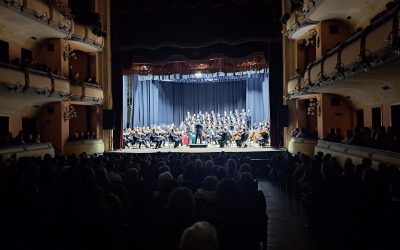 La Sinfónica de Entre Ríos llenó la sala del Teatro Municipal 3 de Febrero