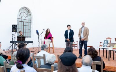 La Biblioteca Provincial celebró sus 51 años con premios literarios y la recuperación de su patio-jardín