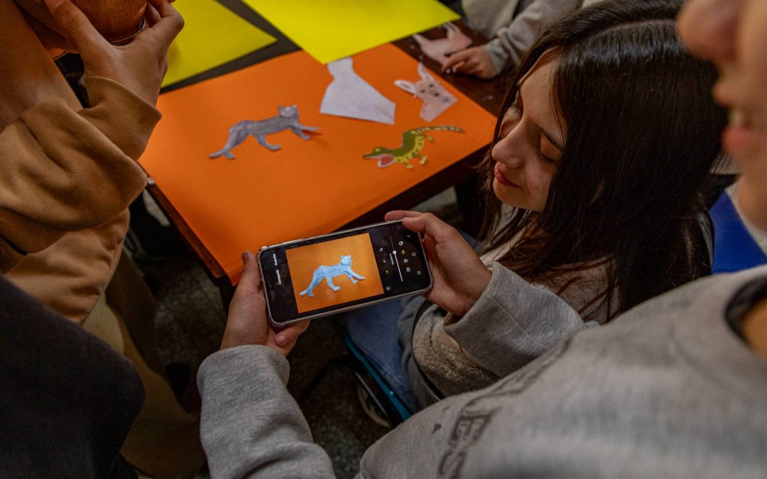Los estudiantes que ilustraron la fauna de la octava edición del Ficer participaron de un taller de stop motion 