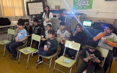 El Programa Un Día de Película llevó cine a una escuela de Las Cuevas, en el Departamento Diamante