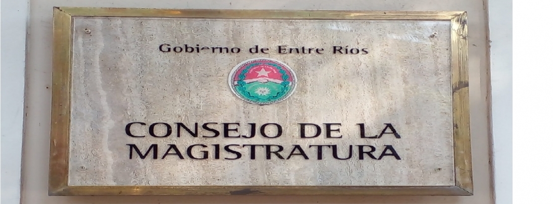 Llamar a Concursos Públicos de Antecedentes y Oposición