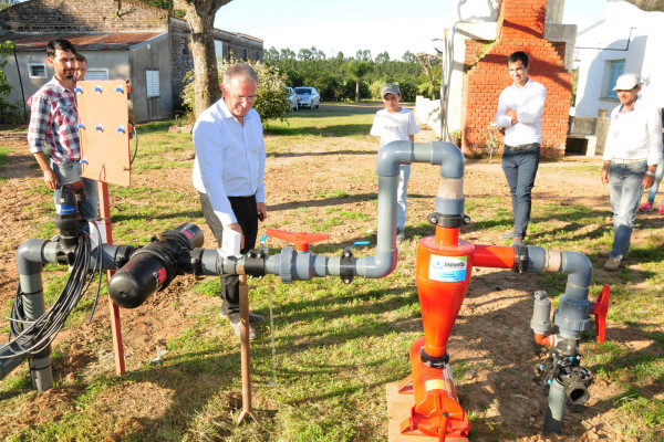 Se realizó una prueba de riego en quintas junto a productores de Villa del Rosario