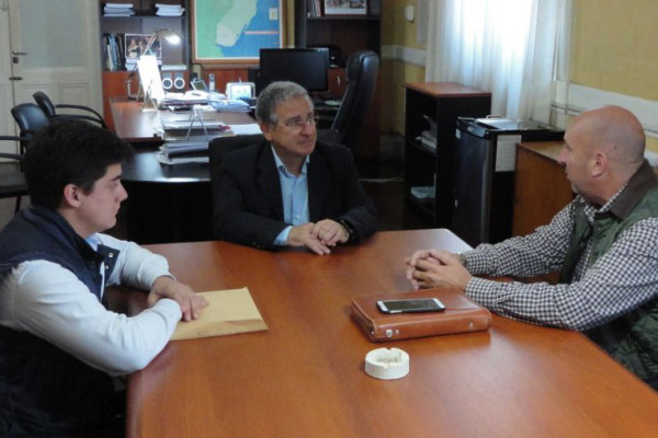 Coordinan los trabajos de pavimento para beneficiar proyectos turísticos de Aldea Spatzenkutter