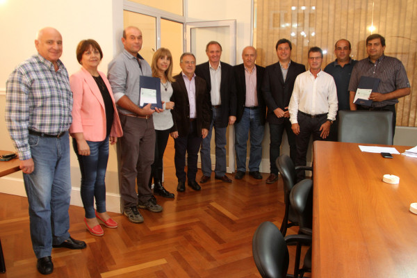 Se entregaron aportes por más de 4 millones de pesos para obras escolares