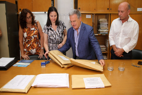 Se adquirirá mobiliario escolar para 171 establecimientos de toda la provincia