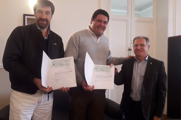 Se entregaron aportes para obras en la localidad de Colonia Ayuí