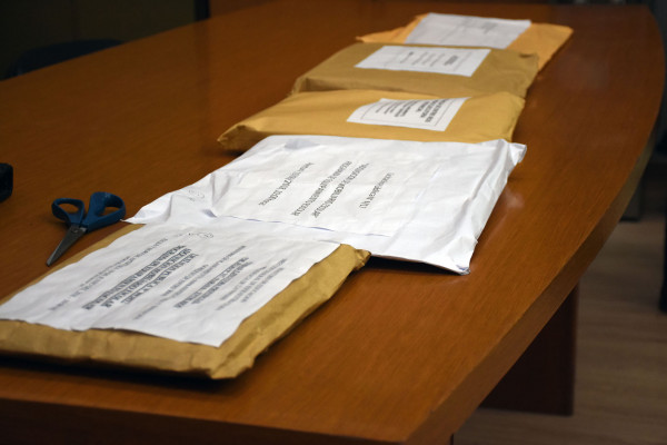 Se entregará mobiliario escolar para establecimientos de nivel inicial en los 17 departamentos