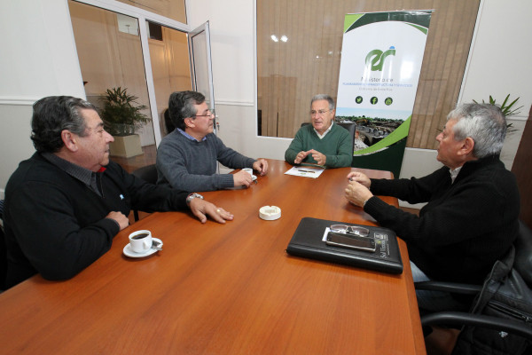 La provincia firmó un convenio con el colegio de Ingenieros Especialistas para capacitación y formación