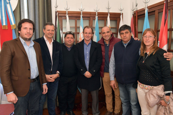 Bordet firmó el inicio de la construcción de la escuela técnica N° 4 en Larroque