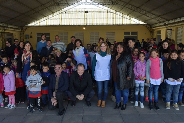 El gobierno continúa con la entrega de obras incluidas en el plan de infraestructura escolar