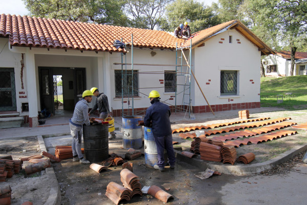 La remodelación de la antigua vivienda del director en el Complejo Escuela Hogar presenta un 75 por ciento de avance