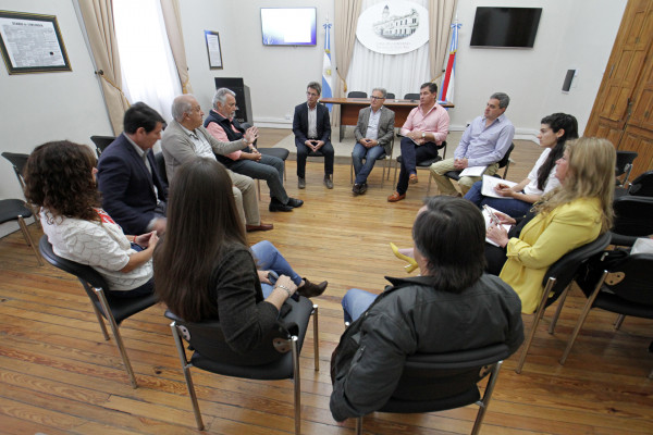 Se realizó la entrega de estudios para la sistematización de las barrancas de la costa del Paraná