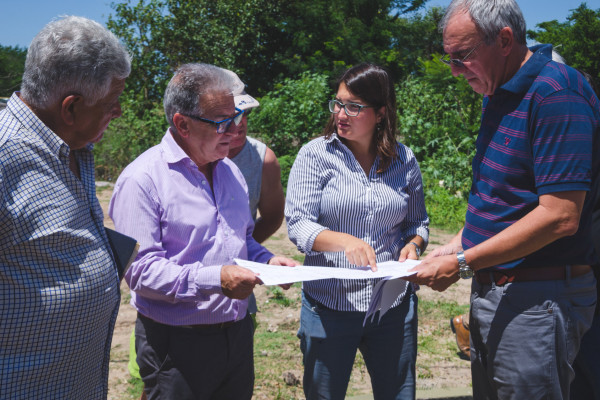 Benedetto recorrió la obra de Cafesg en el barrio Pompeya Sur de Concordia