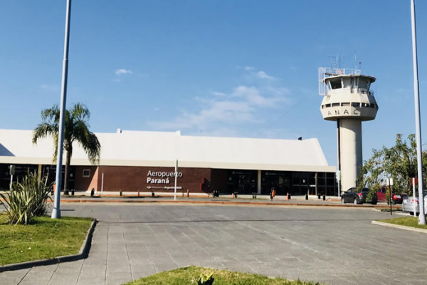 Avanzan las gestiones para la reanudación del transporte de pasajeros terrestre y aéreo