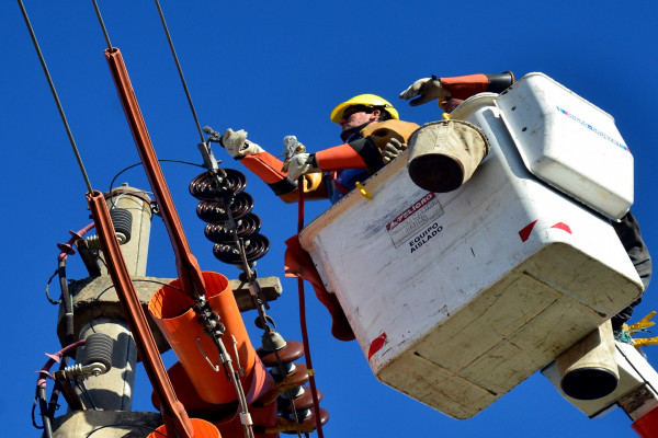 Profundizan el trabajo en programas especiales y tarifa social de energía para sectores fundamentales de la sociedad