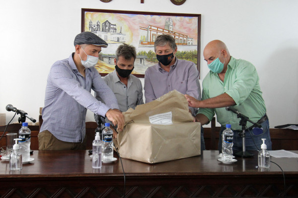 Con un presupuesto superior a los 264 millones de pesos se abrieron los sobres para el nuevo edificio de la escuela Quirós