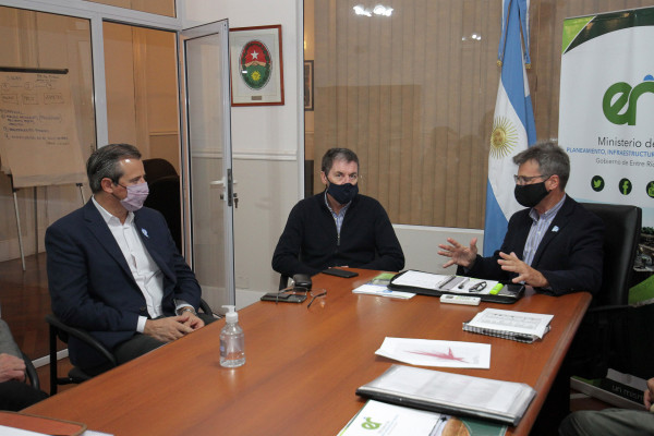 Repasan junto al intendente Bahl el plan de obras que se desarrolla y proyecta en Paraná