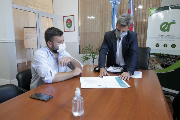 Trabajan en un nuevo proyecto de pavimento urbano para la ciudad de Federal
