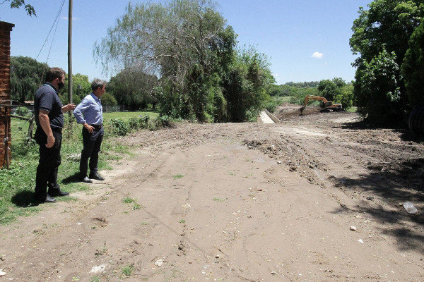 Richard recorrió la obra de desagües pluviales de la Cuenca Ezpeleta en Victoria