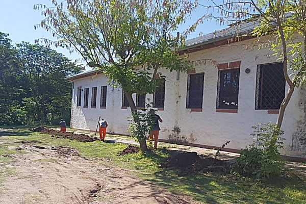 Comenzaron los trabajos para dotar de gas natural a la Escuela Especial N° 15 San Francisco Javier de Diamante