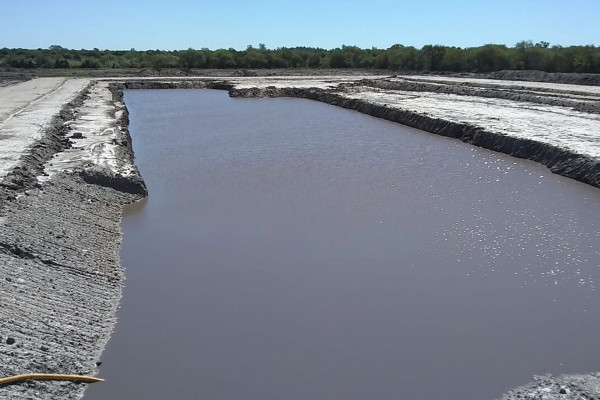 Nuevo colector cloacal, estación elevadora y lagunas de tratamiento en Feliciano