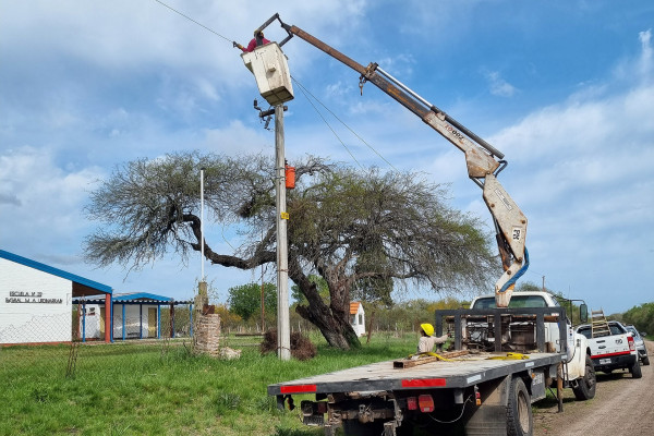 Finalizó la primera etapa de electrificación rural de Colonia La Selva – Paso de Gallo