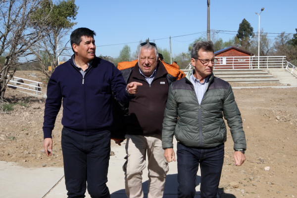 Avanza la obra de defensa de Villa Paranacito