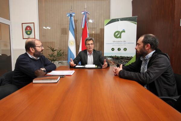 Gestionan el acompañamiento de la provincia para obras de cordón cuneta en más de 40 cuadras en Enrique Carbó