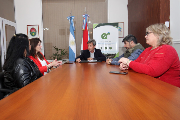 Avanzan en gestiones para la construcción del edificio de la Departamental de Escuelas de Villaguay