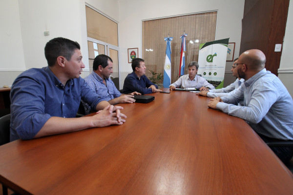 Analizan obras y gestiones con municipios del departamento Uruguay