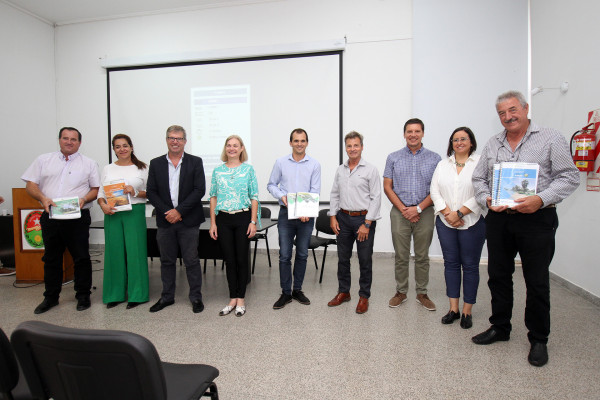 La provincia entregó cuatro nuevos Planes de Ordenamiento Territorial