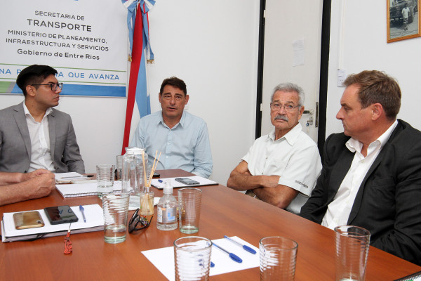 La provincia acompaña a municipios del área metropolitana en gestiones de transporte de pasajeros