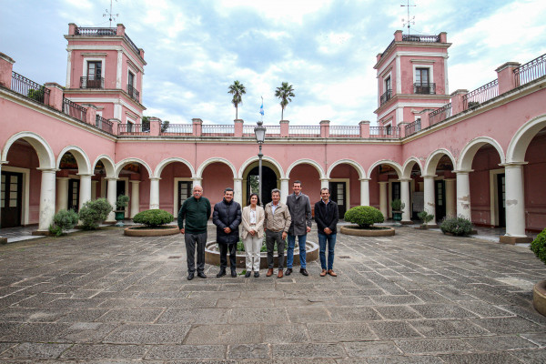 Articulan gestiones para dar comienzo al proceso licitatorio de la puesta en valor del Palacio San José