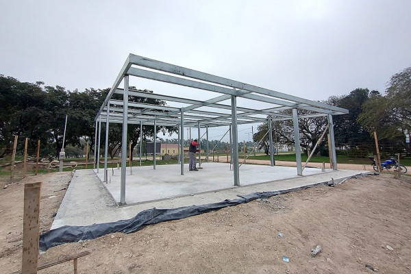 Comenzaron a construir tres centros de salud de atención primaria en Diamante
