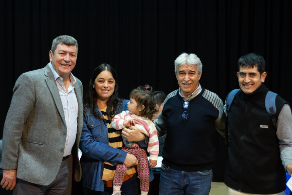 Se entregaron escrituras de viviendas para familias del departamento Uruguay