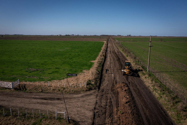 La provincia avanza con los trabajos de mantenimiento y conservación de  caminos rurales