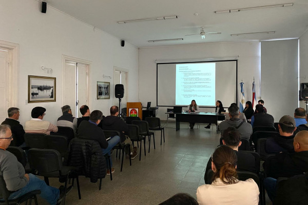 Personal de la Dirección General de Arquitectura y Construcciones se capacitó en el proceso de Comisiones de Servicio