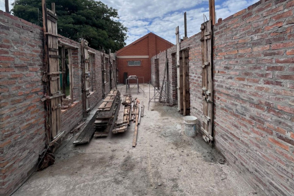 Avanza la obra de ampliación en el Centro de Salud Pancho Ramírez de San Salvador