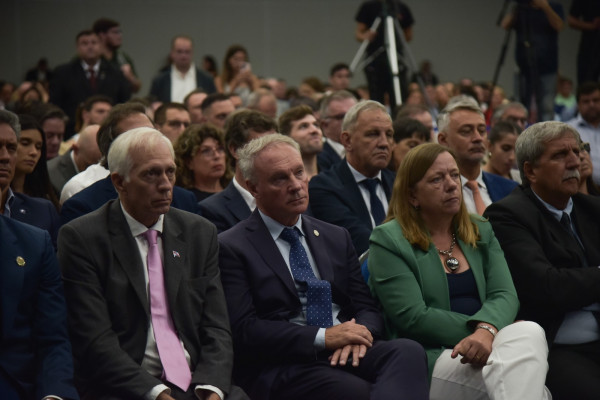 Inversión, obras y transparencia: los ejes del discurso de Frigerio sobre infraestructura y servicios