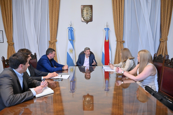 Frigerio y el municipio de Paraná coordinaron trabajar sobre obras clave y el transporte metropolitano