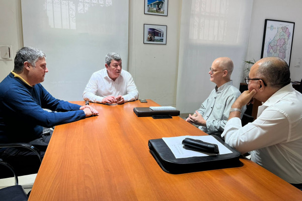 El IAPV y el Municipio de Santa Ana trabajan para ampliar el alcance de las políticas habitacionales